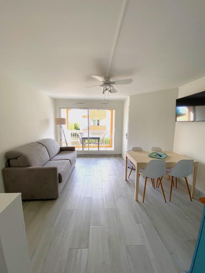 Le Reve Bleu Apartment แซงต์-ซีเปรียง ภายนอก รูปภาพ